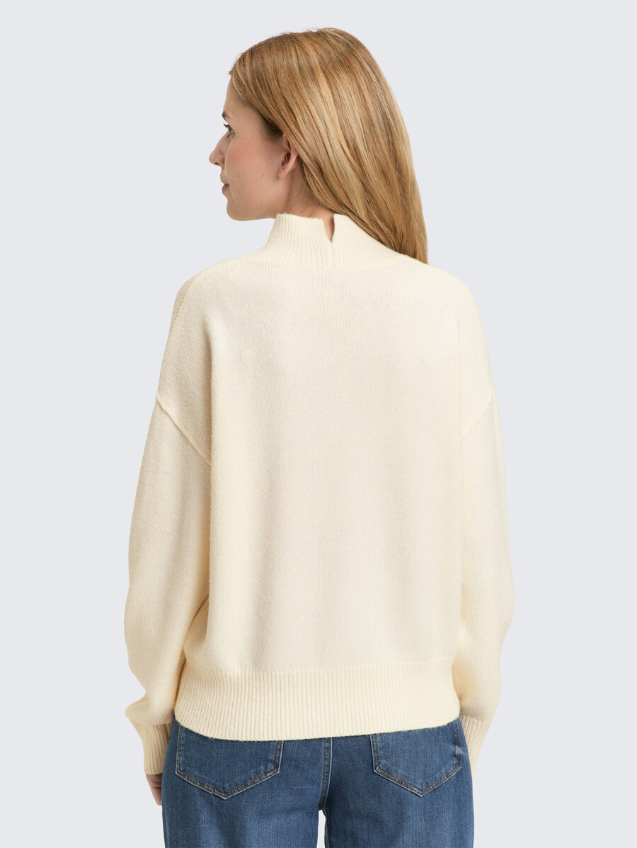 pull oversize en maille à col montant