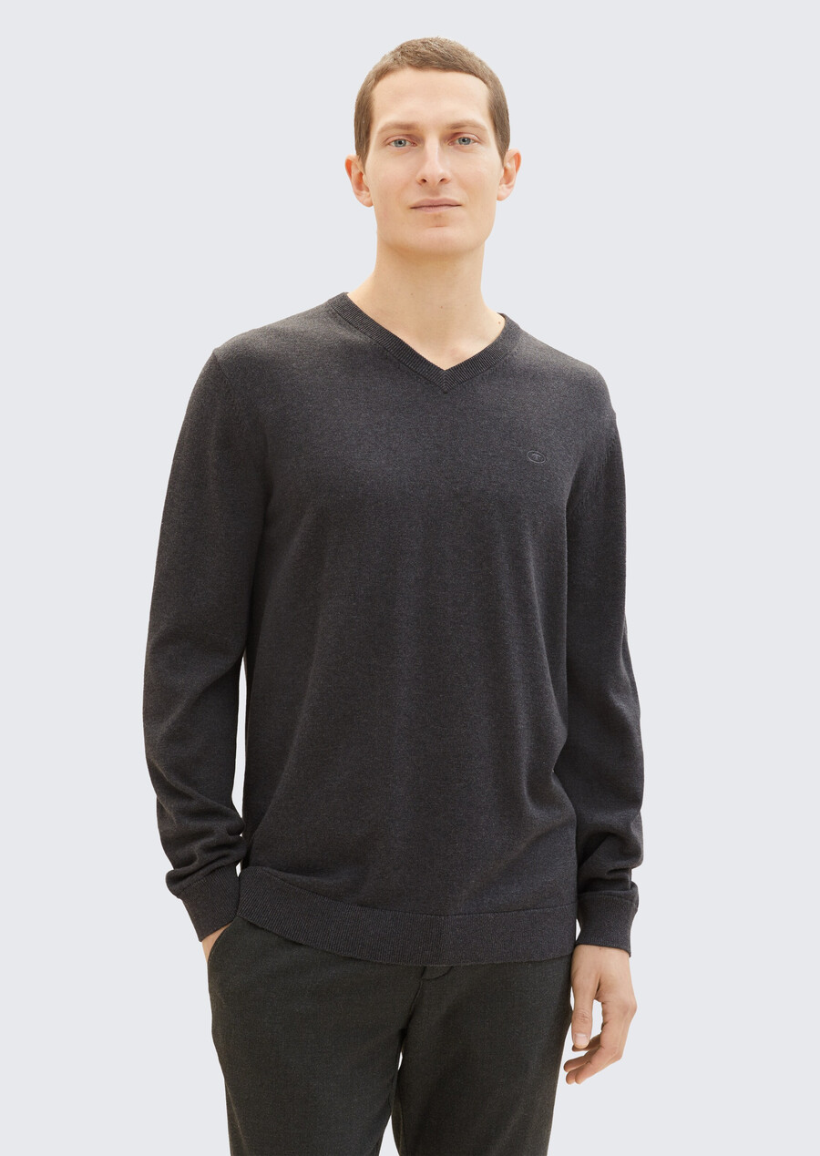 pull en maille à col en v