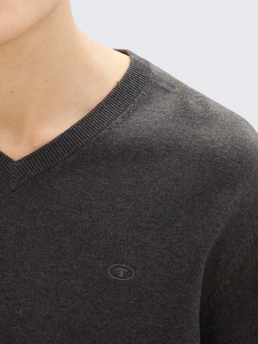 pull en maille à col en v