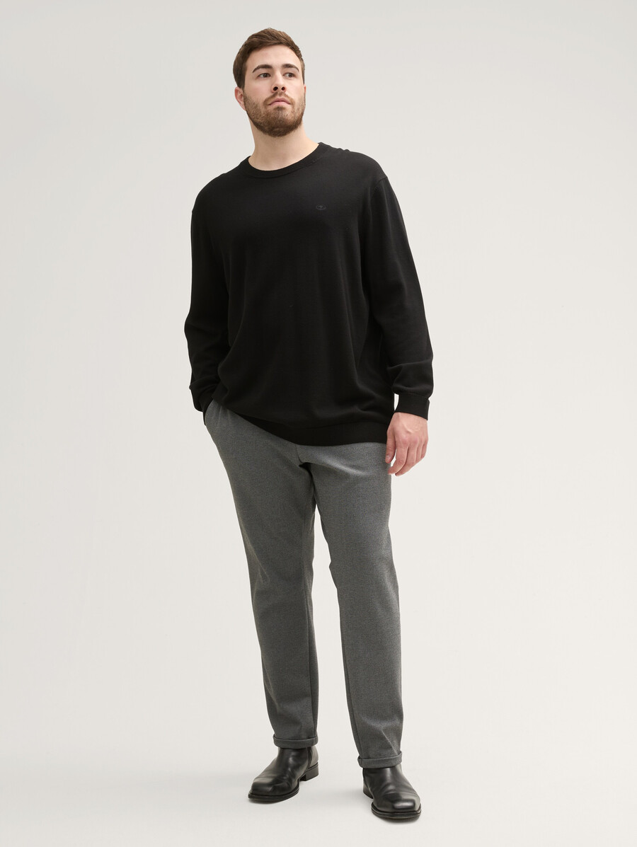 pull en maille grande taille avec logo brodé