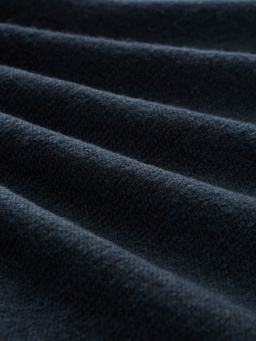 pull en maille à col montant