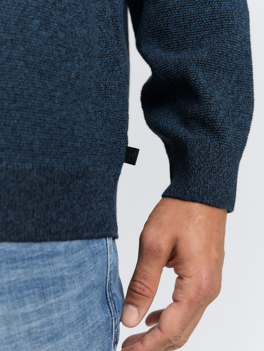 pull tricoté en coton biologique