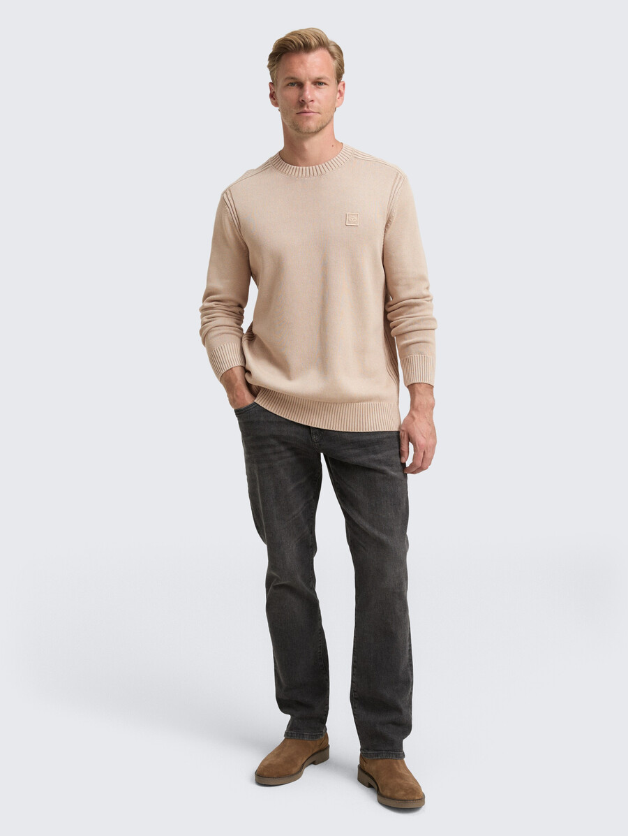 pull en maille effet délavé confectionné en coton