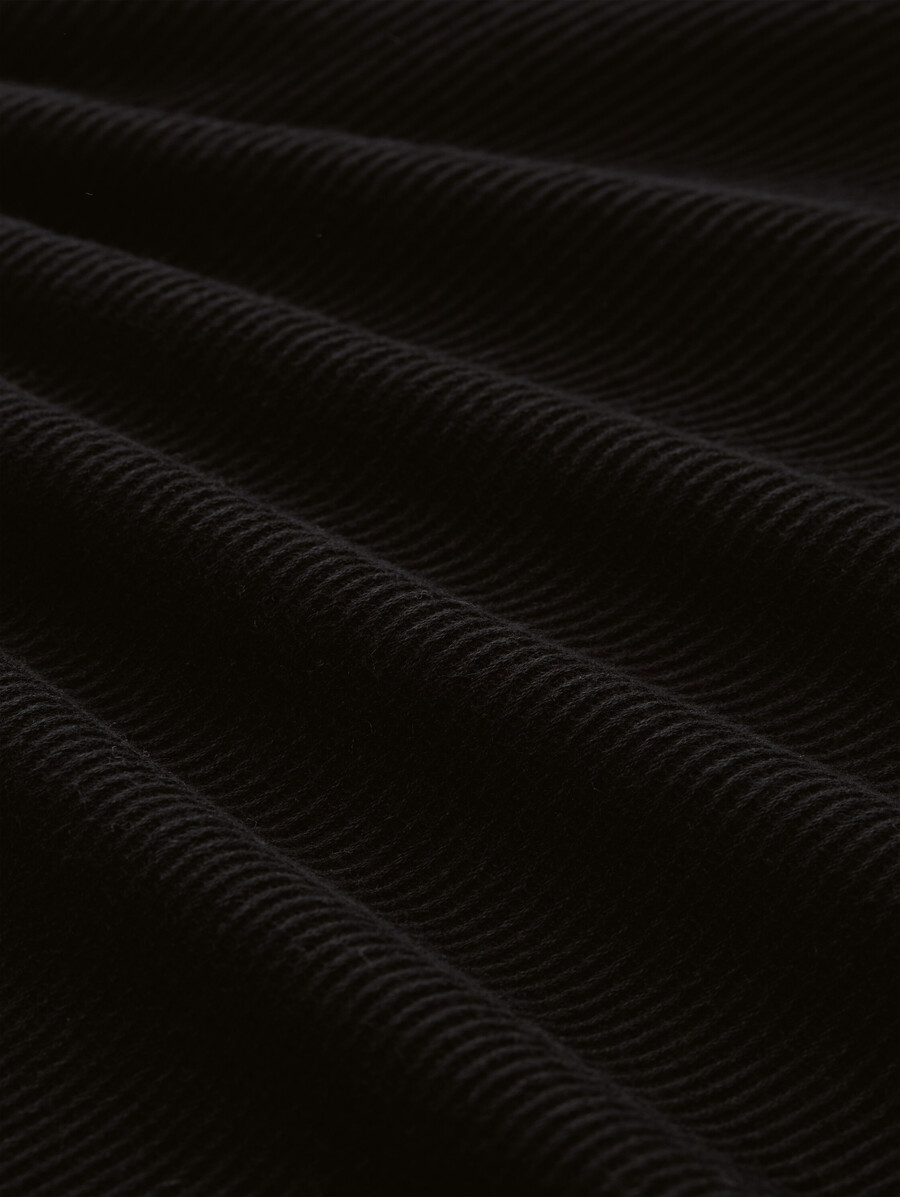 pull en maille à capuche