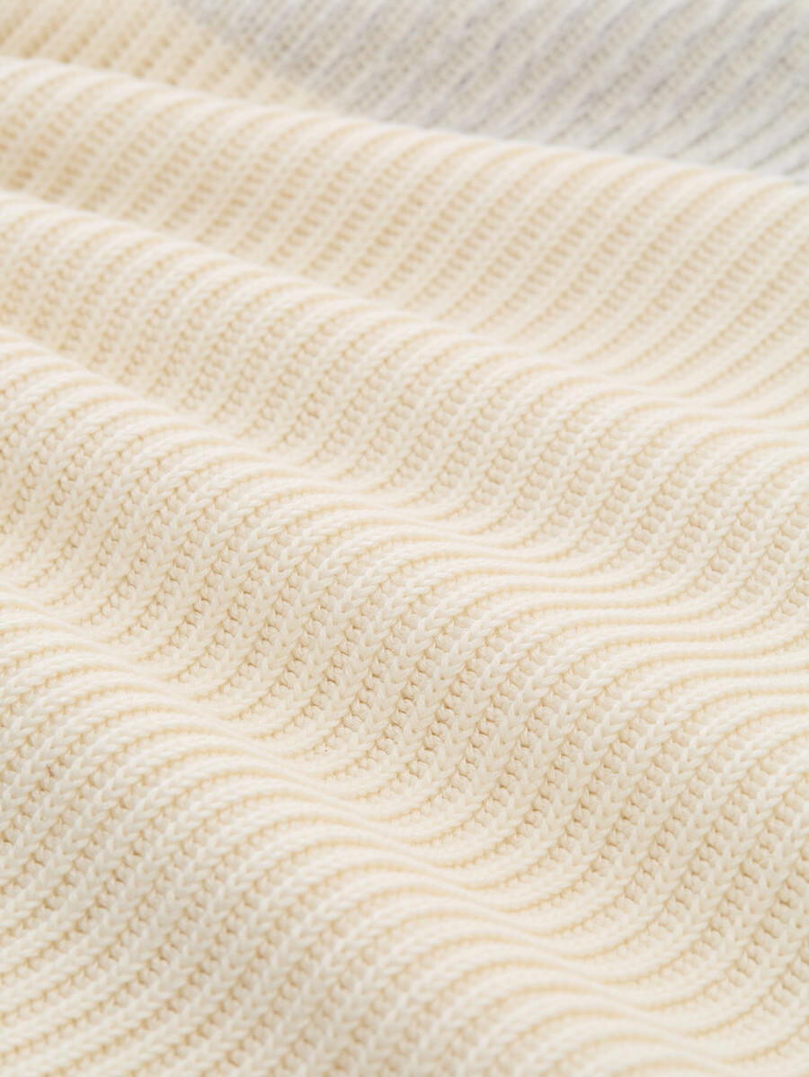 pull en maille troyer avec patte de boutonnage