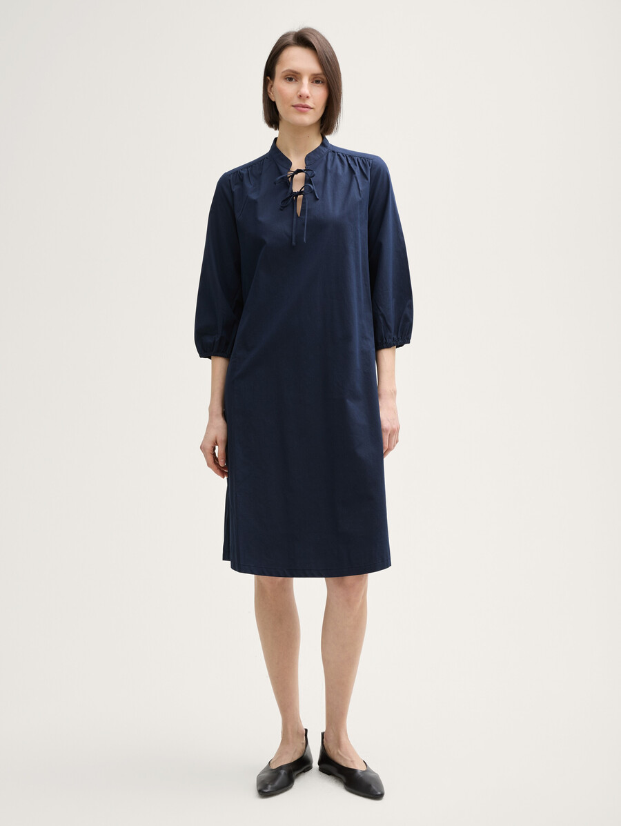 robe à détails lacés