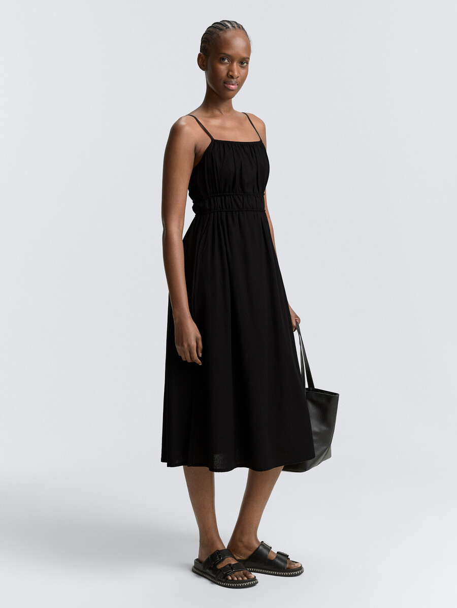 robe midi à bretelles en lin