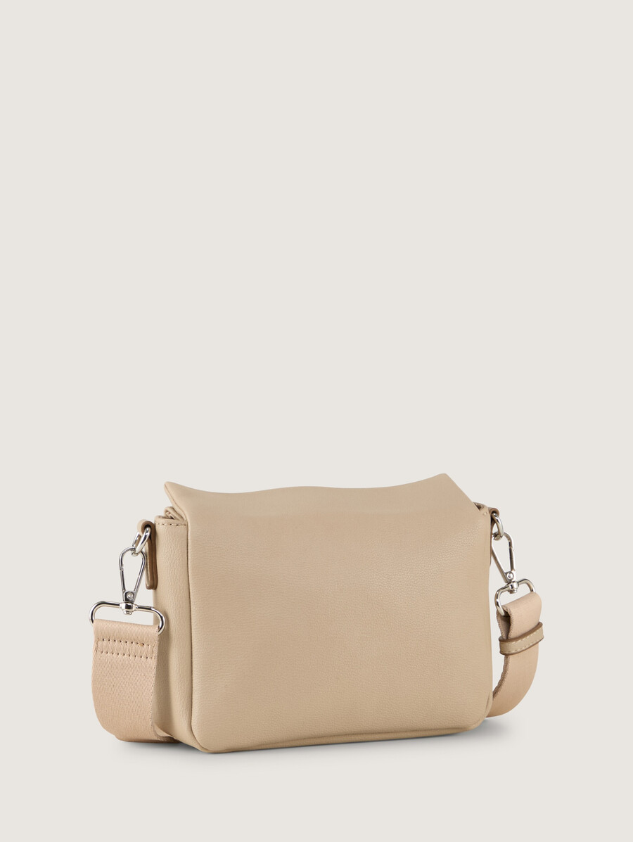 sac bandoulière ttrella s avec petit rabat et logo en relief
