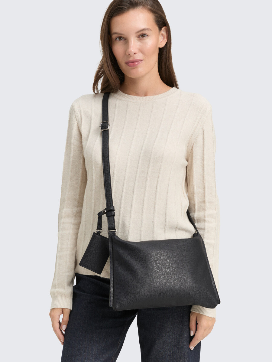 sac bandoulière ttamarea m avec pendentif amovible