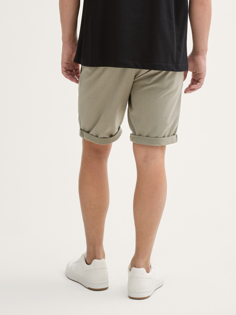 short chino coupe classique avec ceinture