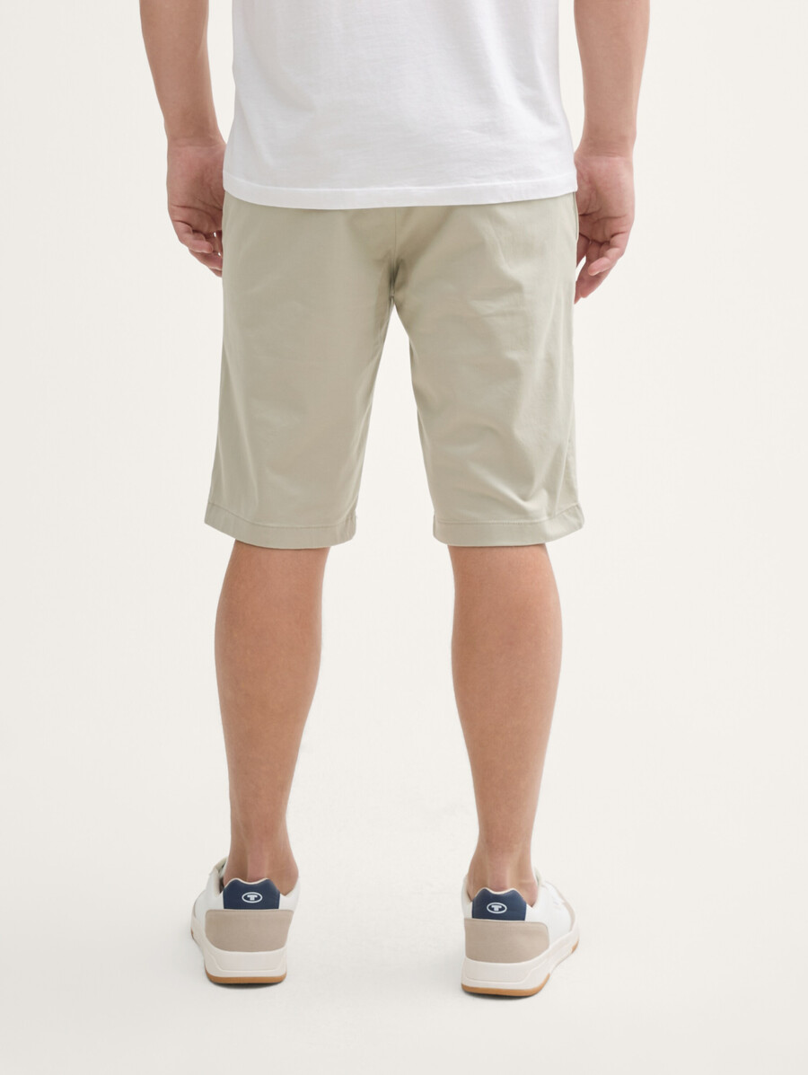 short chino coupe classique