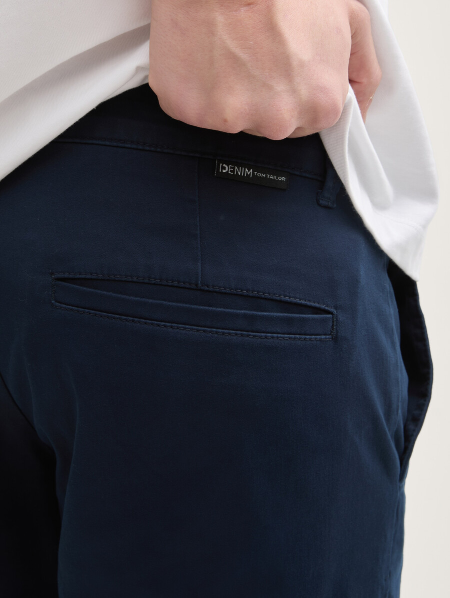 short chino coupe classique