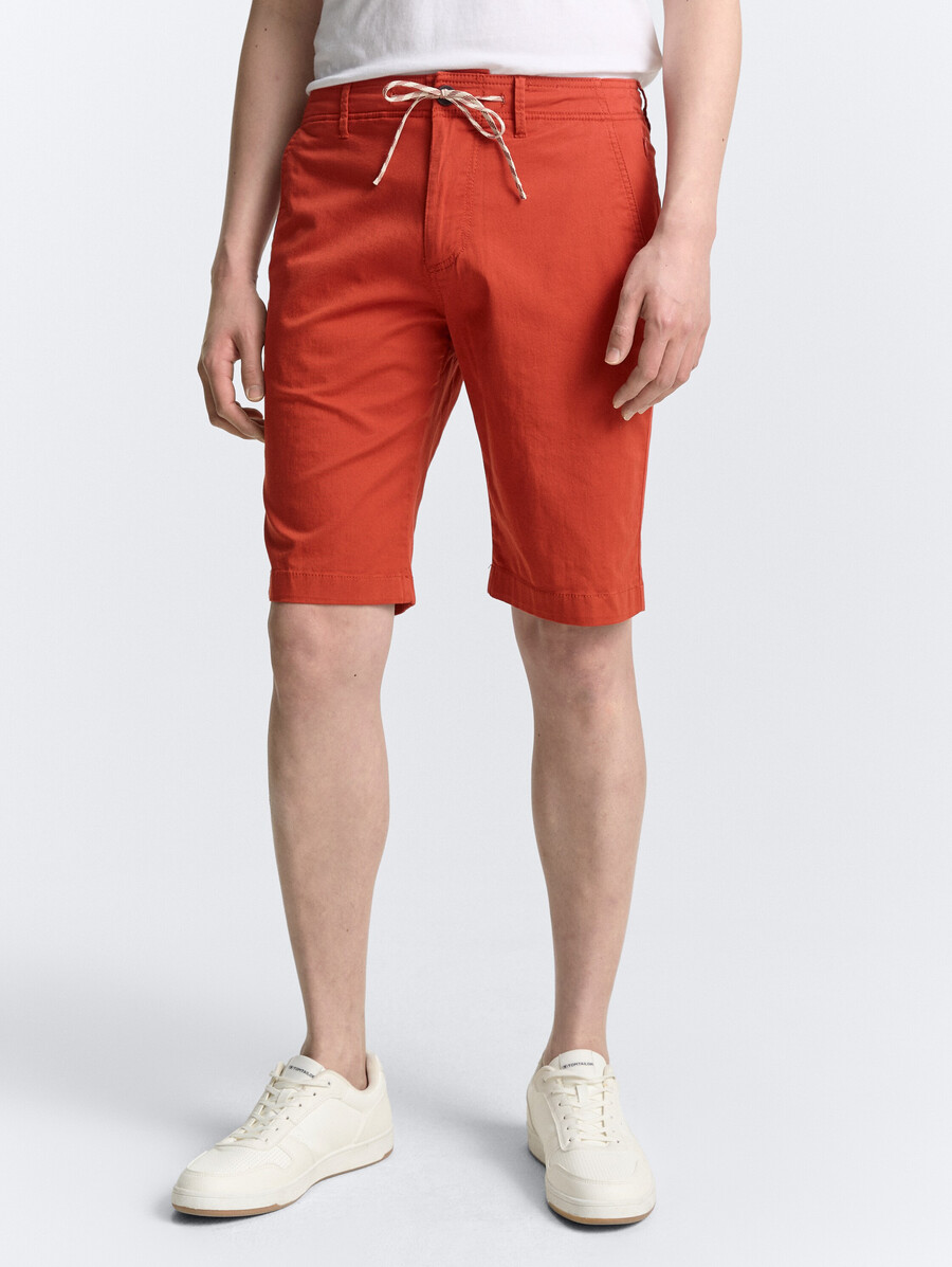short chino léger avec cordon de serrage