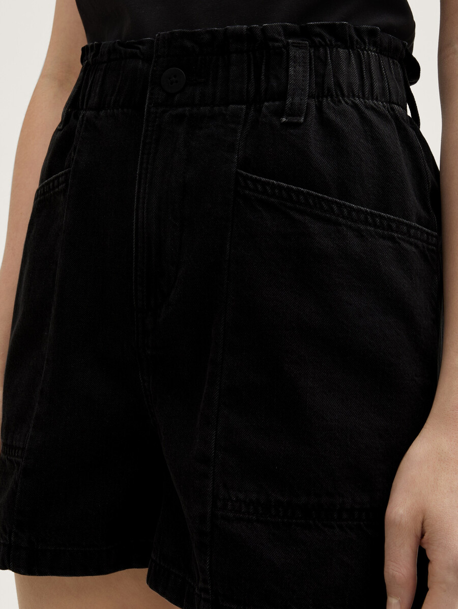 short en jean à sac en papier