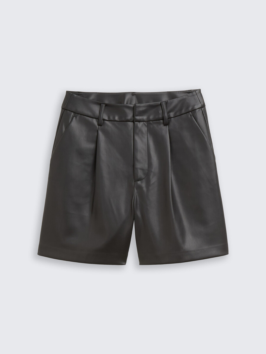 short en simili cuir
