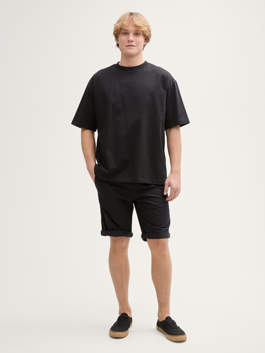 short classique avec ceinture élastique en coton