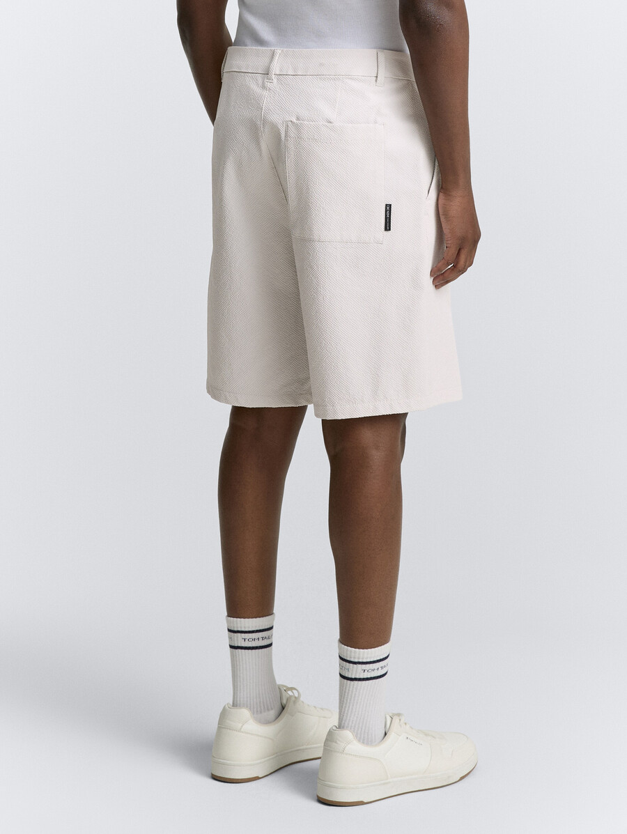 short ultraléger et ample