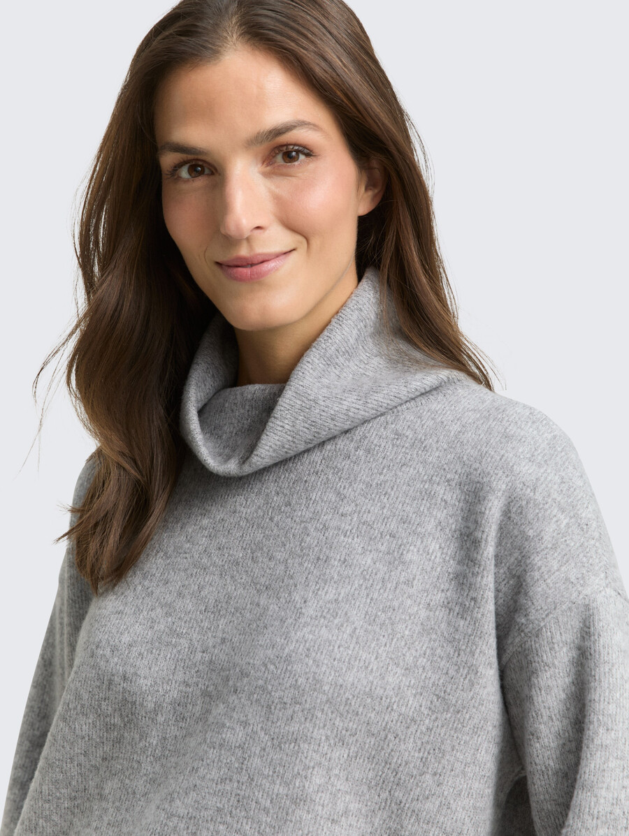 sweat-shirt ample à col roulé
