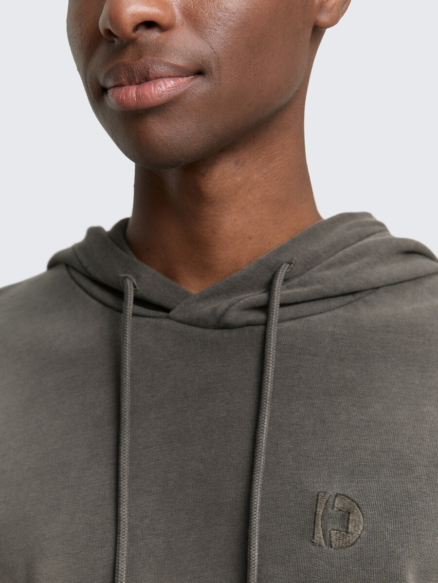 sweat à capuche surteint