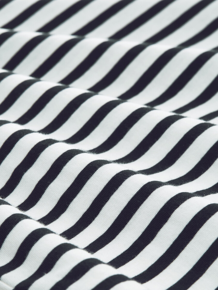 t-shirt à rayures