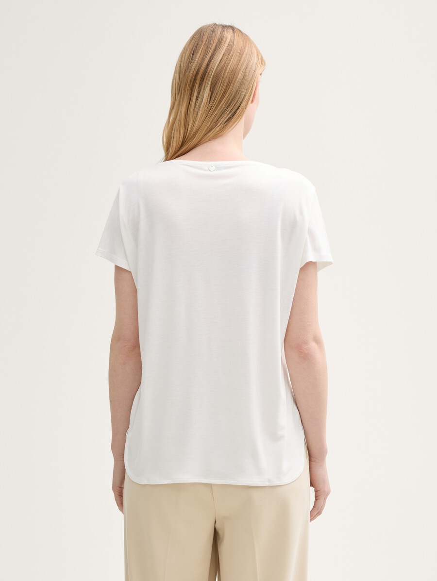 t-shirt fabriqué à partir dun mélange de matériaux