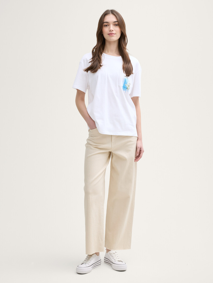 t-shirt avec poche poitrine