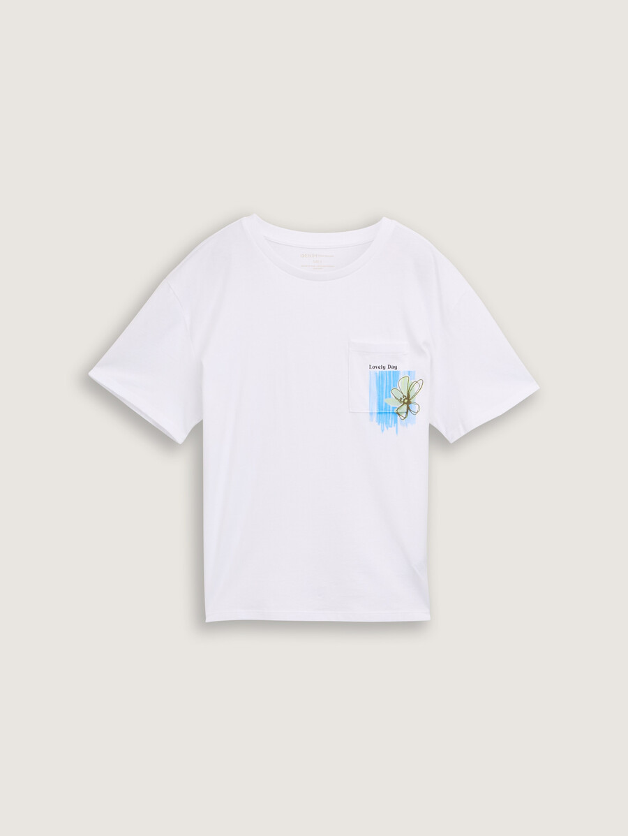 t-shirt avec poche poitrine