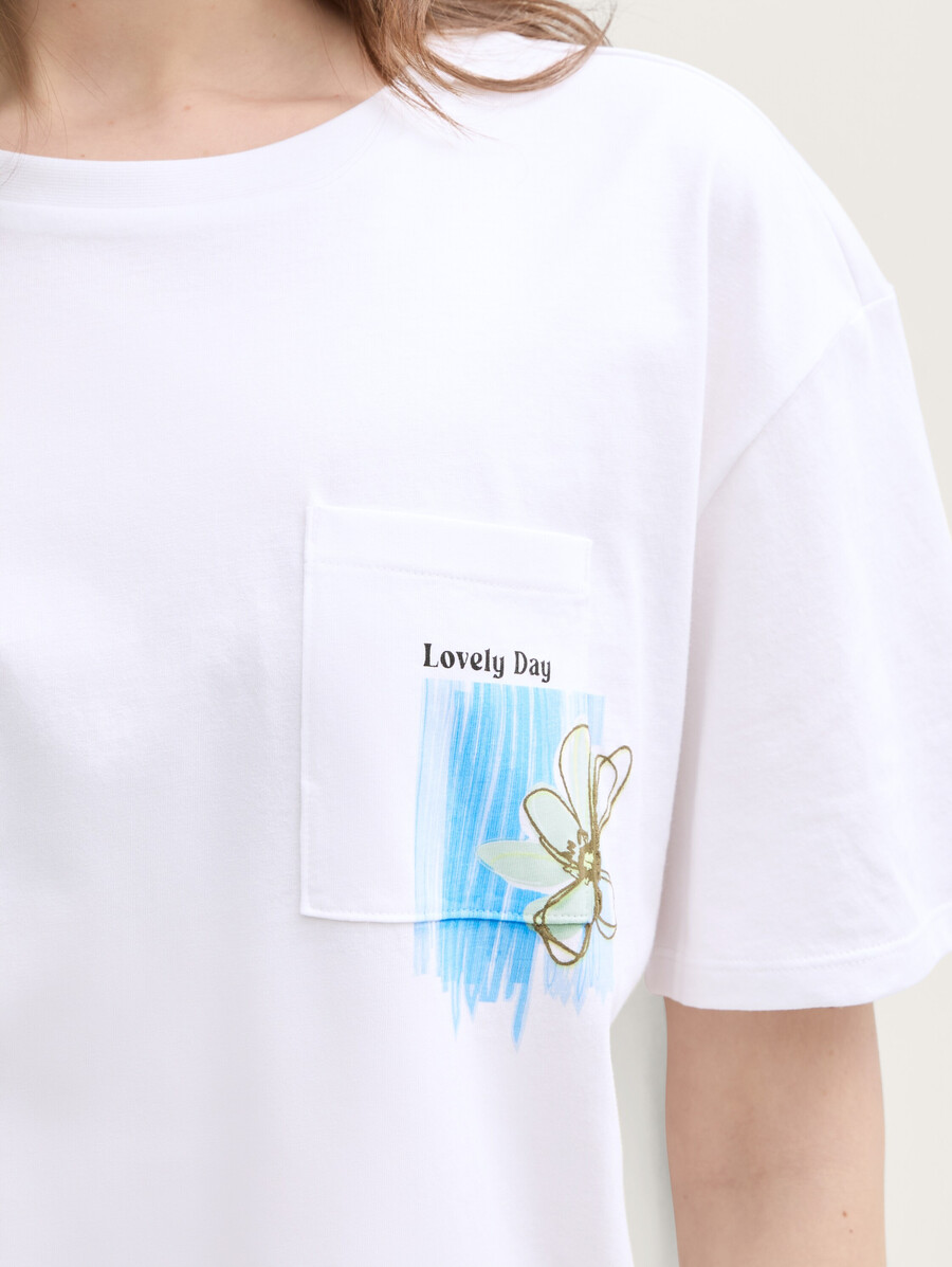 t-shirt avec poche poitrine