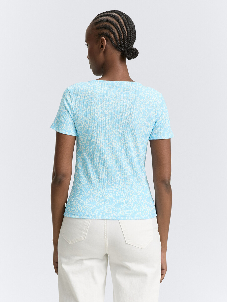 t-shirt à patte de boutonnage décorative