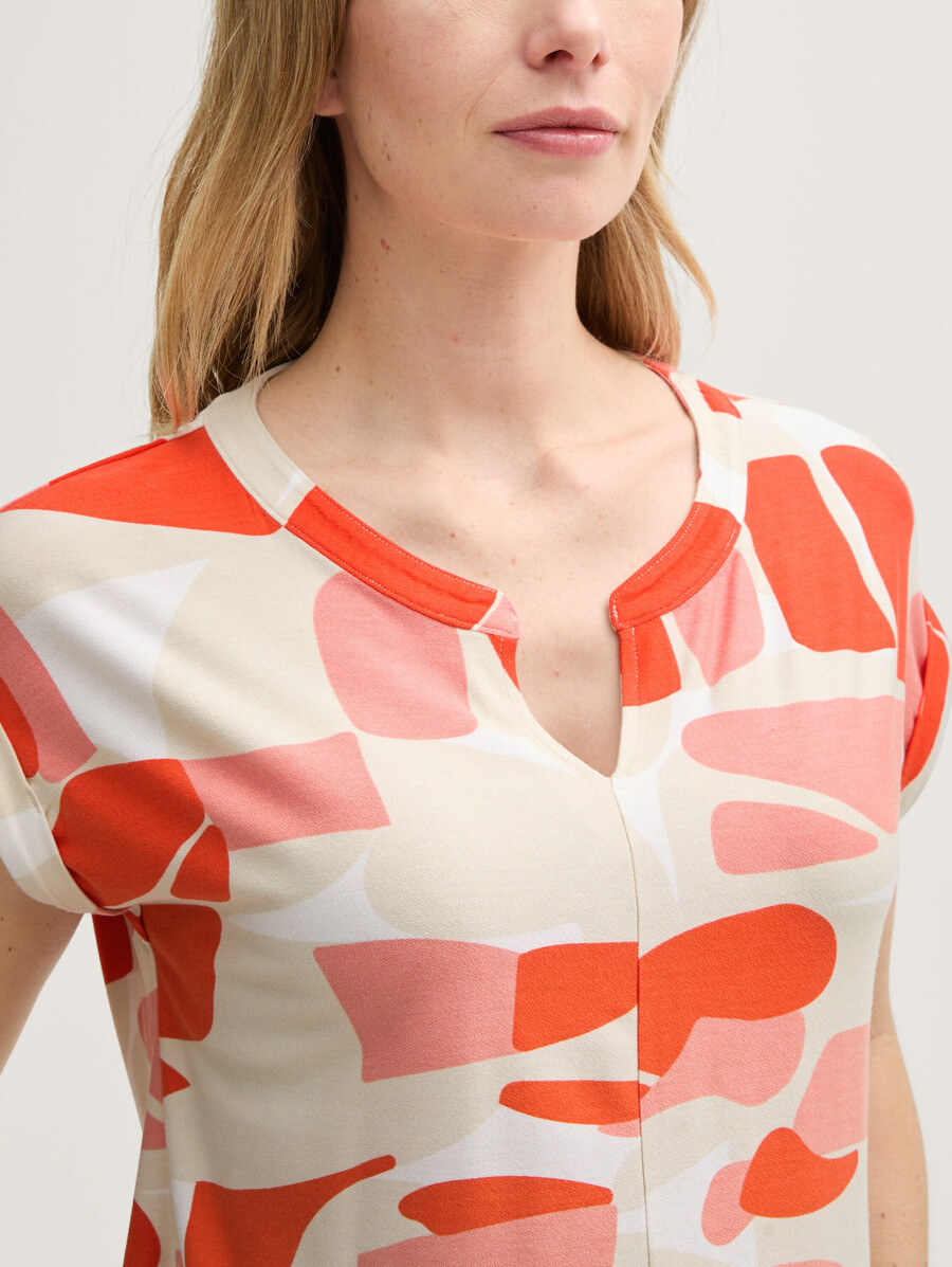 t-shirt à motifs
