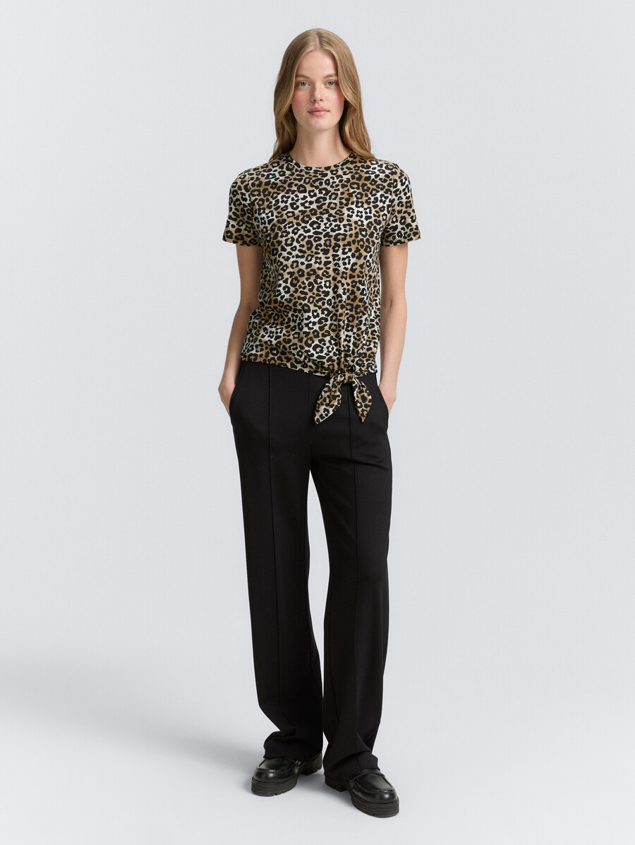 t-shirt avec détail de nœud