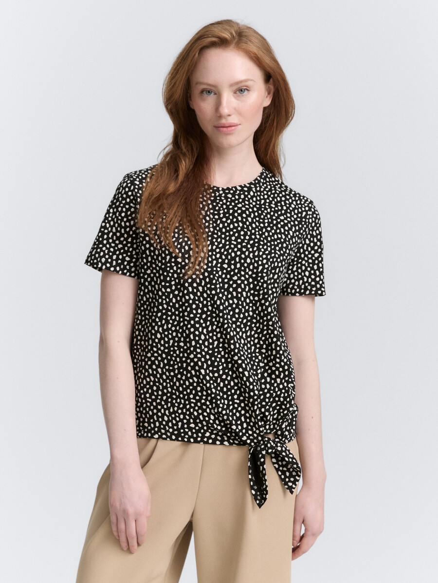 t-shirt avec détail de nœud