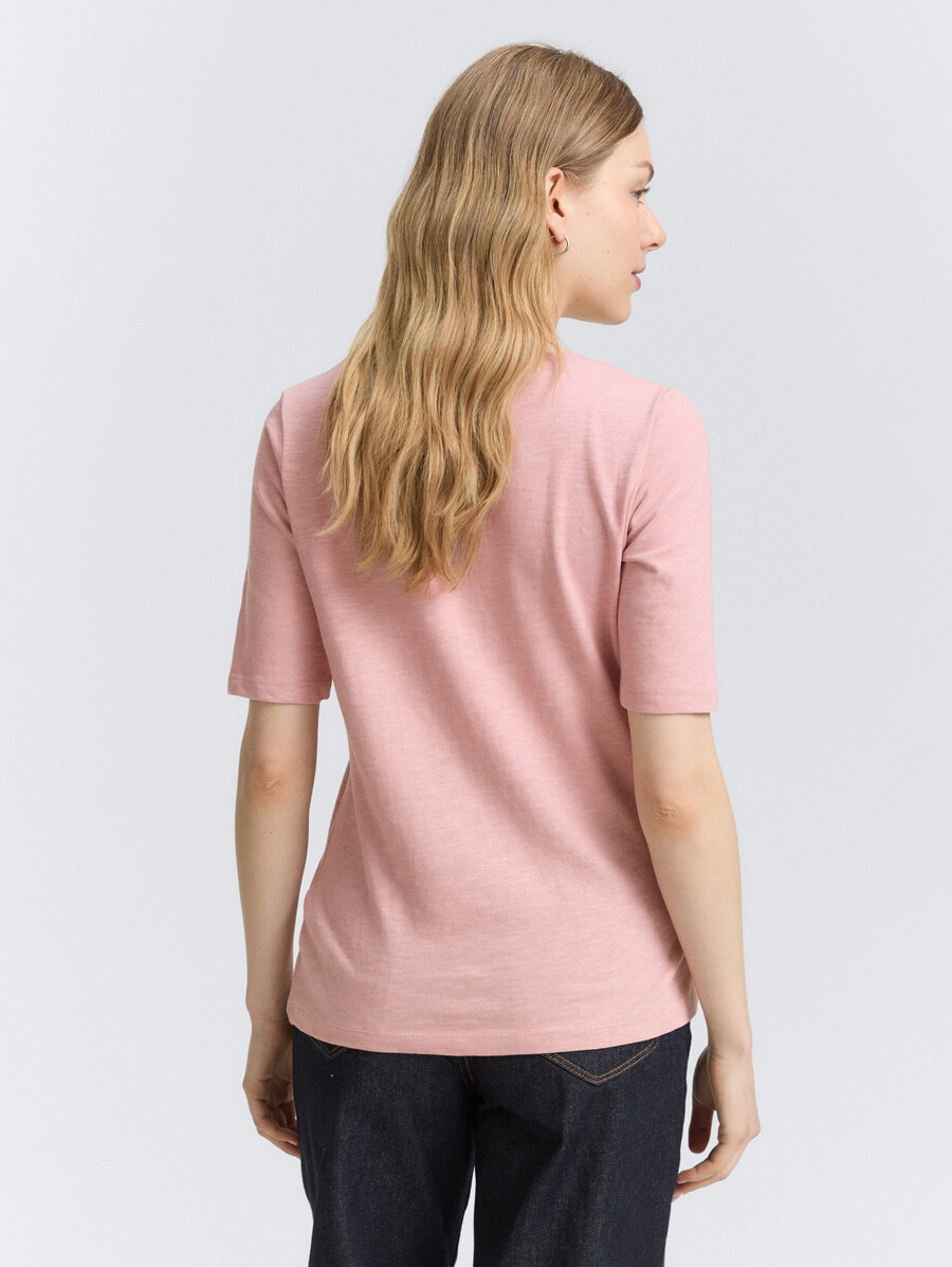 t-shirt à col en v