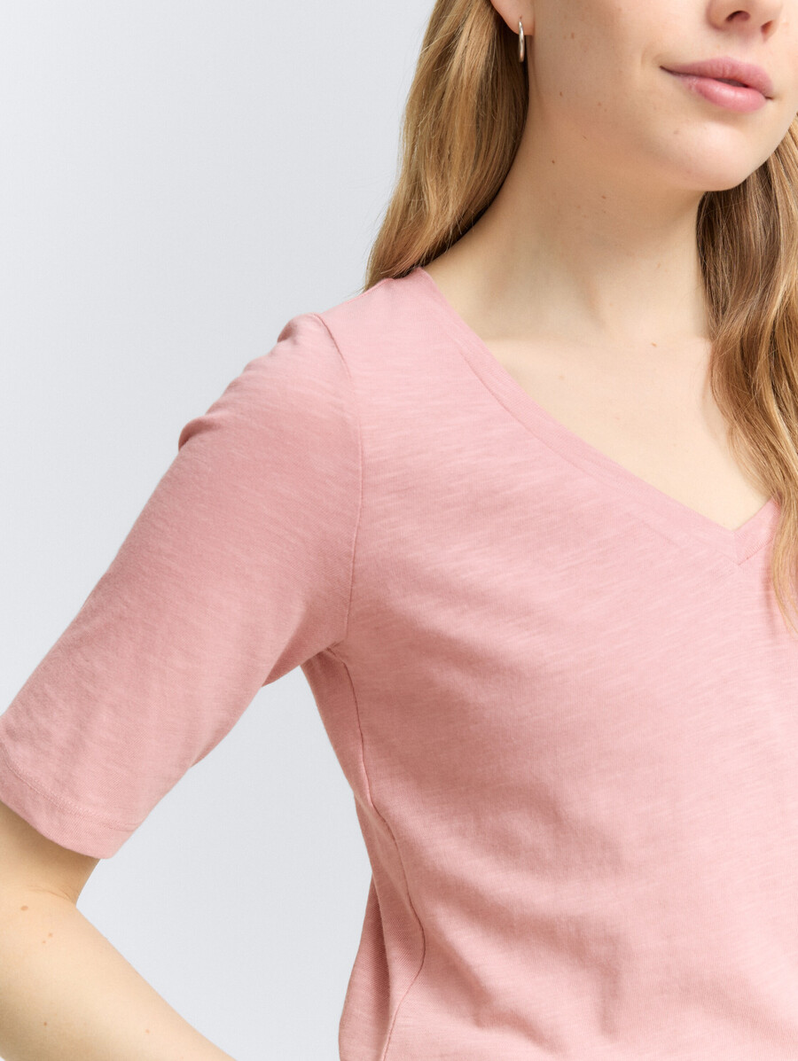 t-shirt à col en v