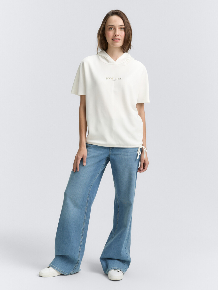 t-shirt à capuche