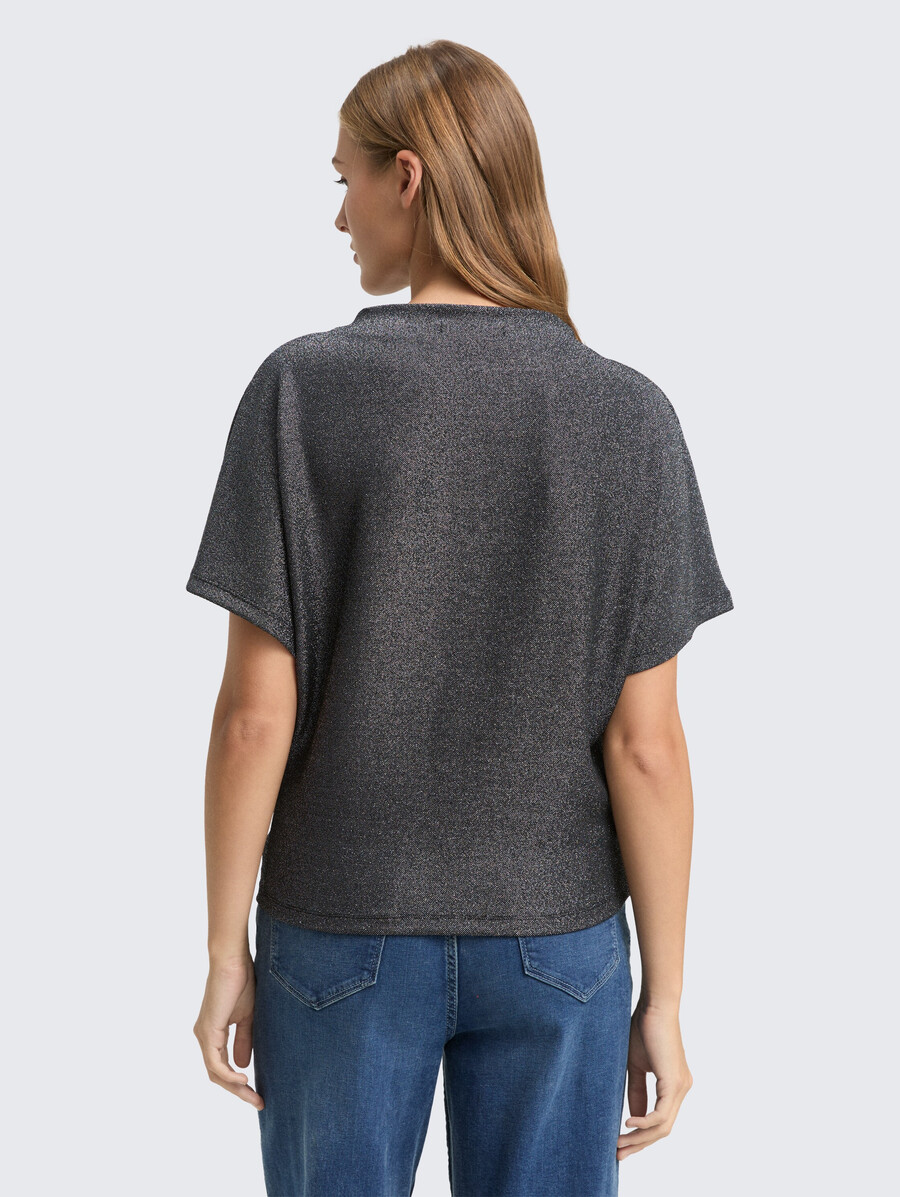 t-shirt à paillettes avec manches chauve-souris