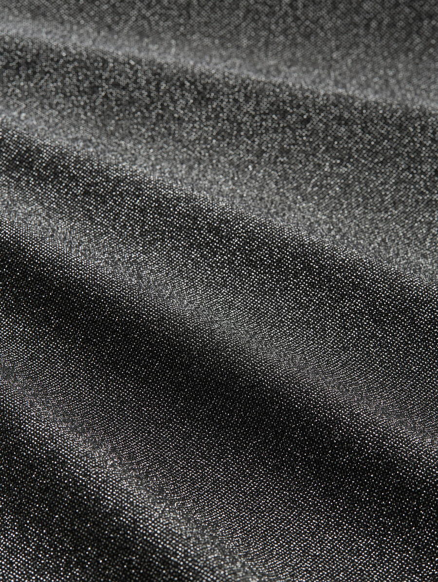 t-shirt à paillettes avec manches chauve-souris