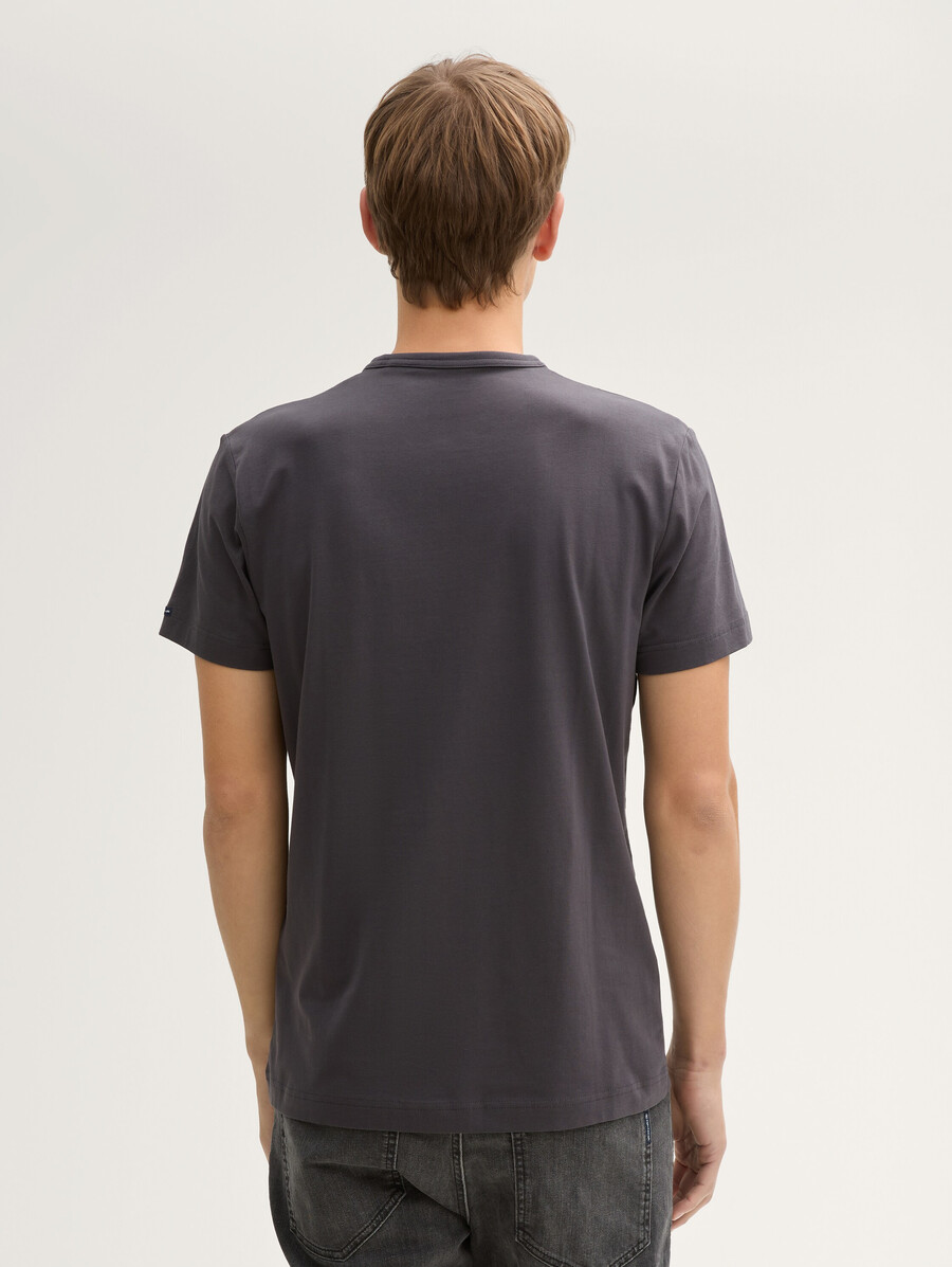 t-shirt ajusté et extensible