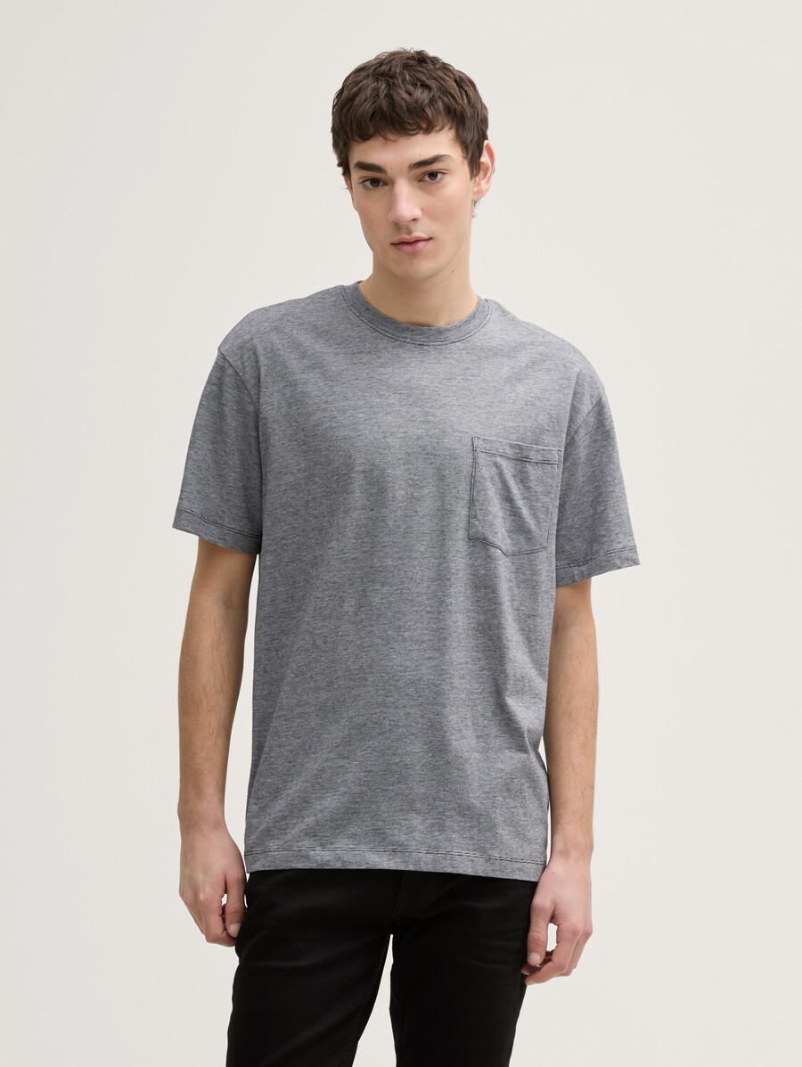 t-shirt coupe décontractée avec poche poitrine