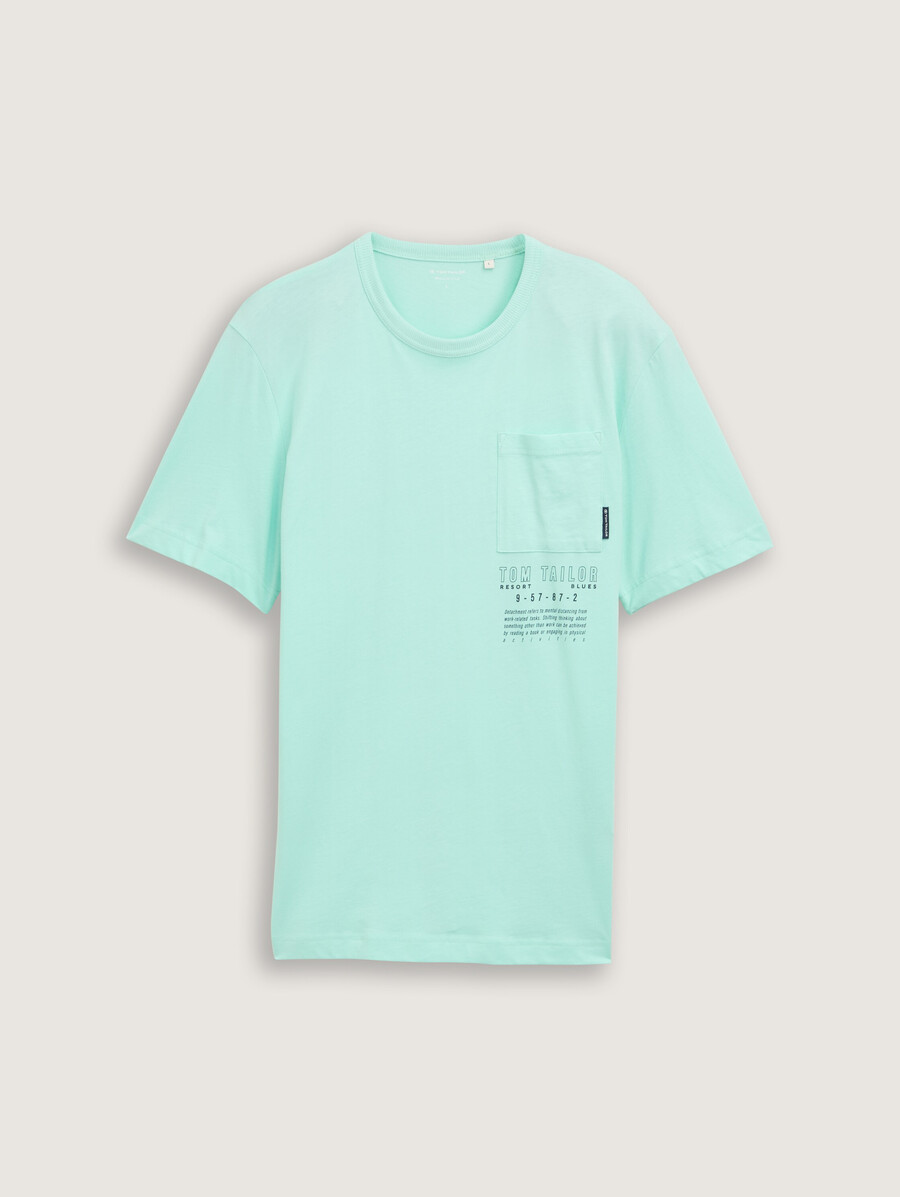 t-shirt avec poche poitrine