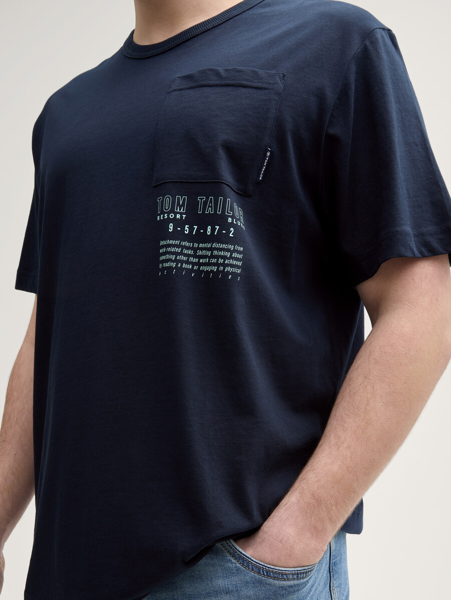 t-shirt grande taille avec poche poitrine