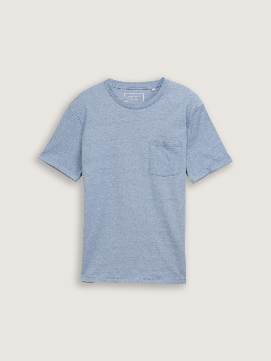 t-shirt avec poche poitrine