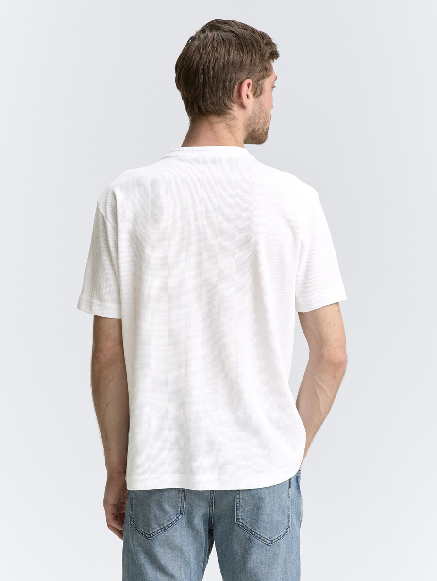 t-shirt basique avec texture