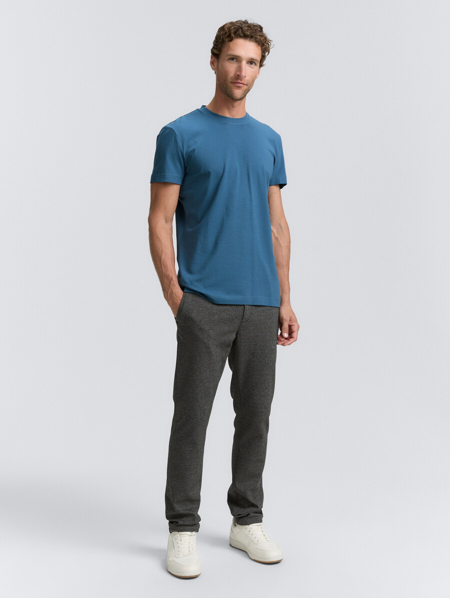 t-shirt ajusté et extensible