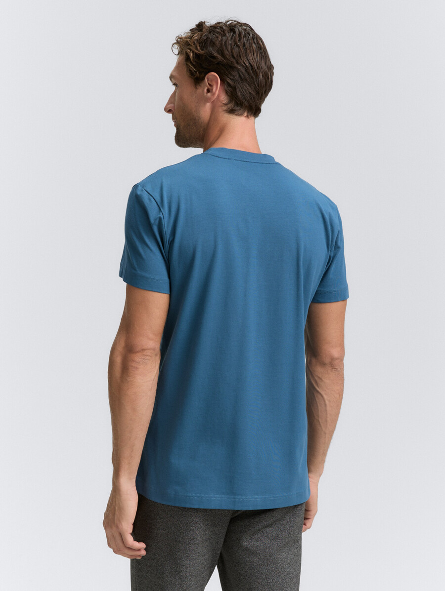t-shirt ajusté et extensible