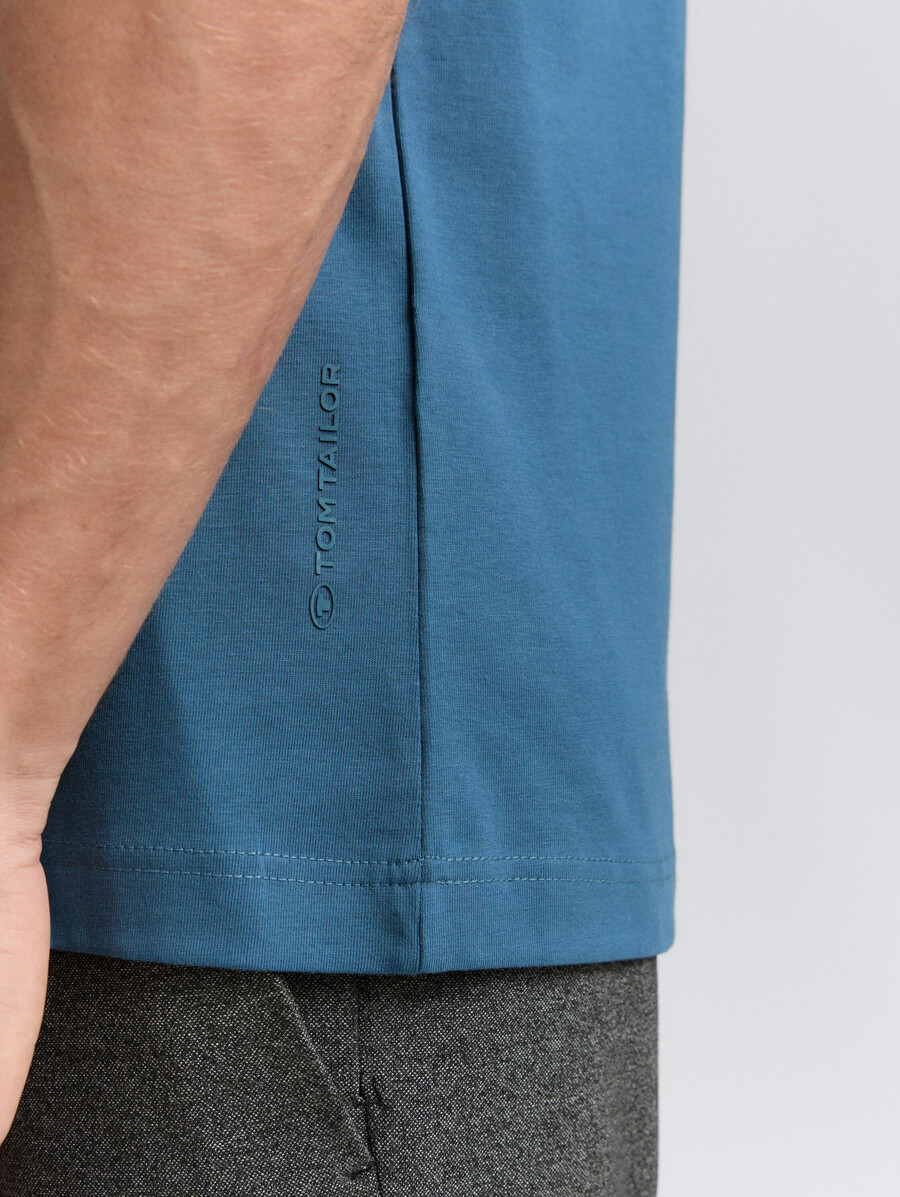 t-shirt ajusté et extensible