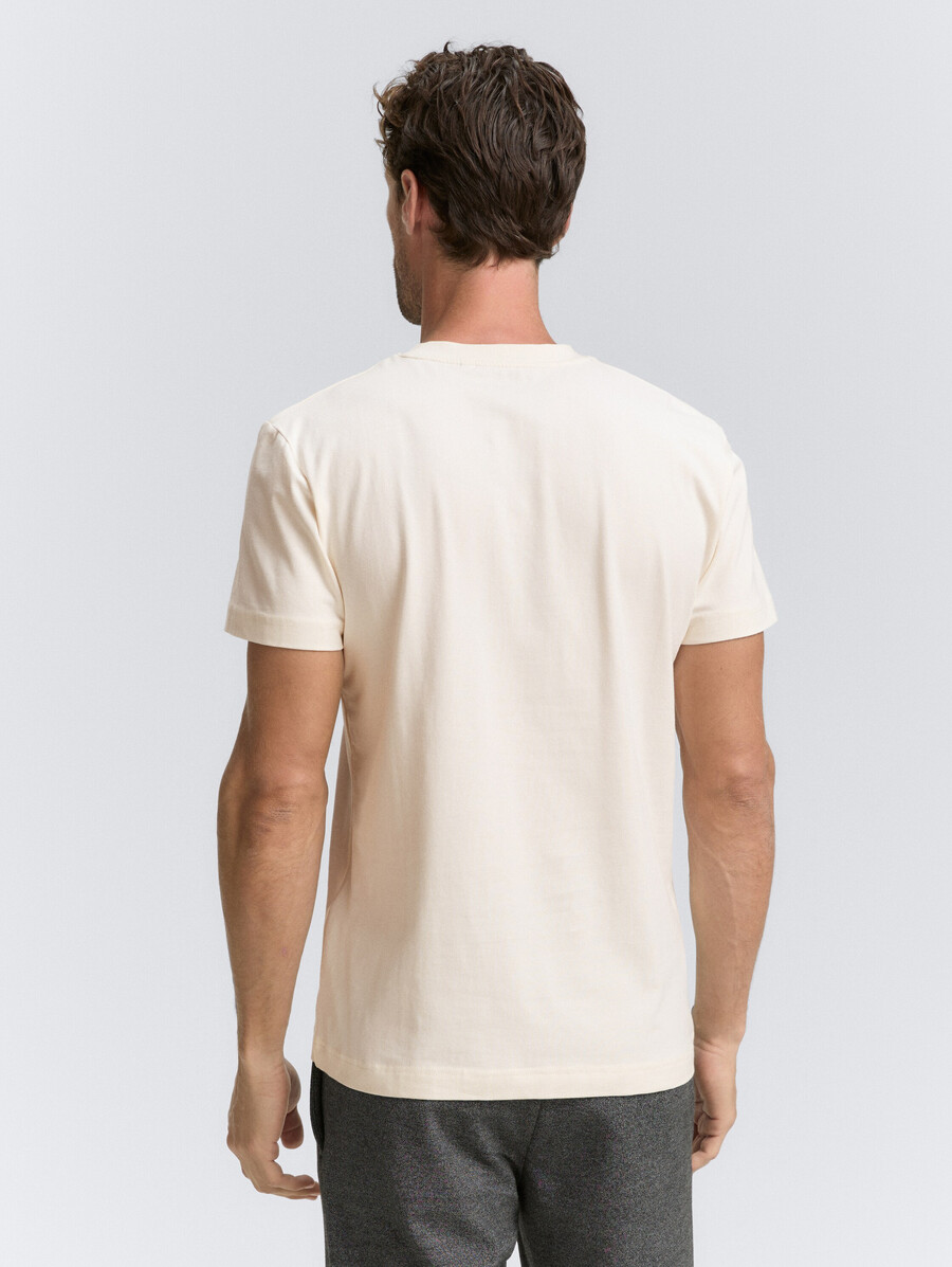t-shirt ajusté et extensible