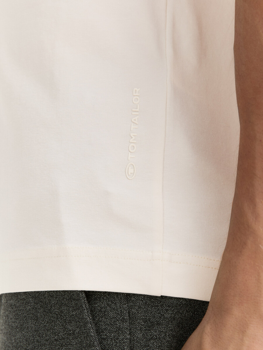 t-shirt ajusté et extensible