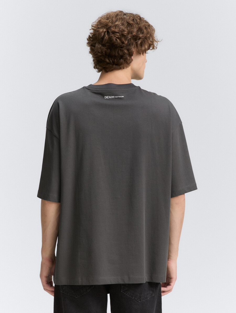 t-shirt oversize