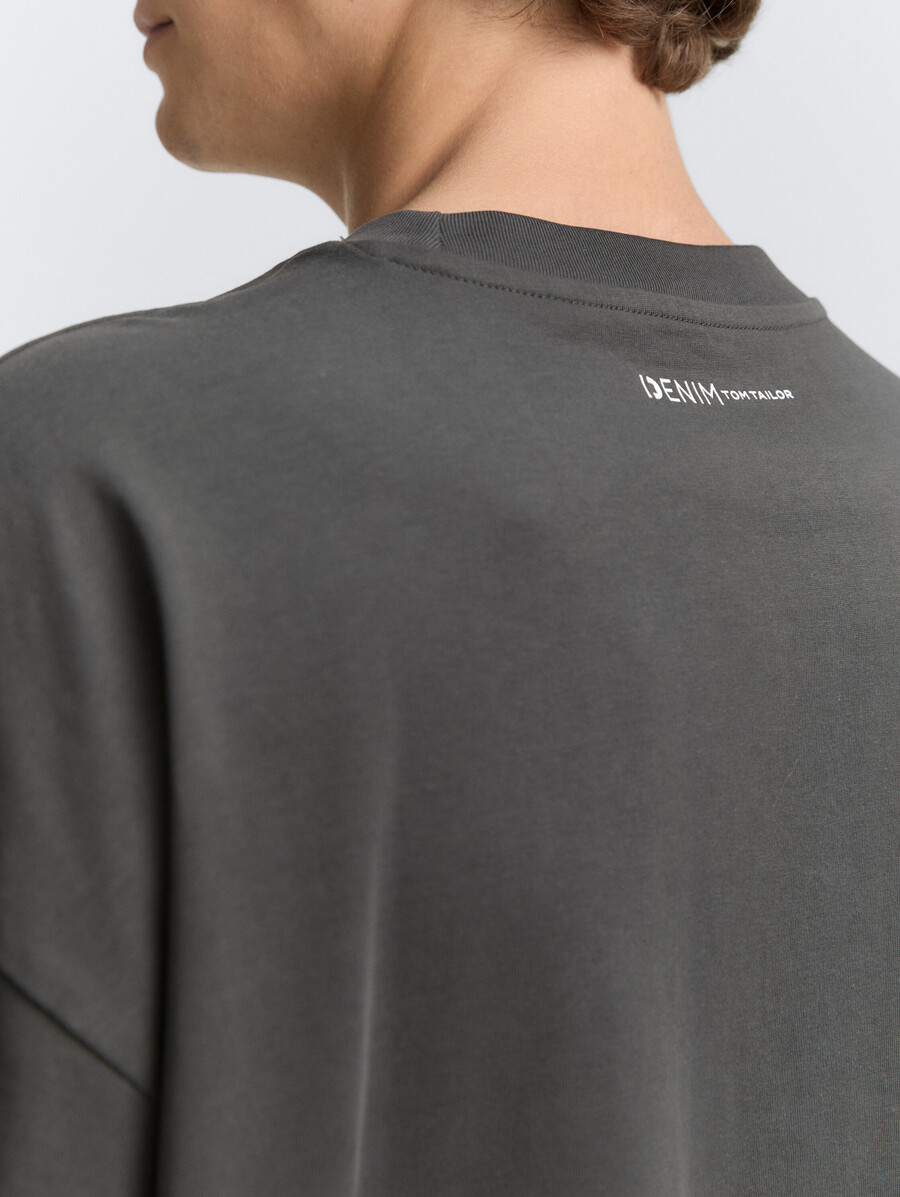 t-shirt oversize